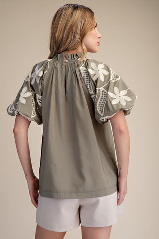 Ruffle Neck Bubble Sleeve Blouse