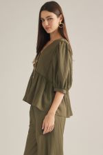 BLACK Solid 3/4 puff sleeve top