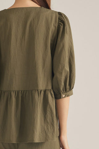 BLACK Solid 3/4 puff sleeve top