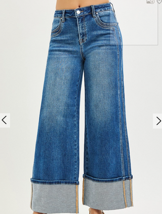 MID RISE WIDE LEG CUFFED JEANS WITH DOUBLE FRONT POCKET DETAIL